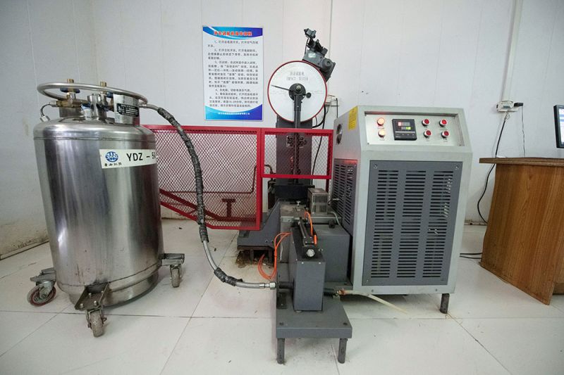 JBDW-300C微機控制超低溫自動沖擊試驗機